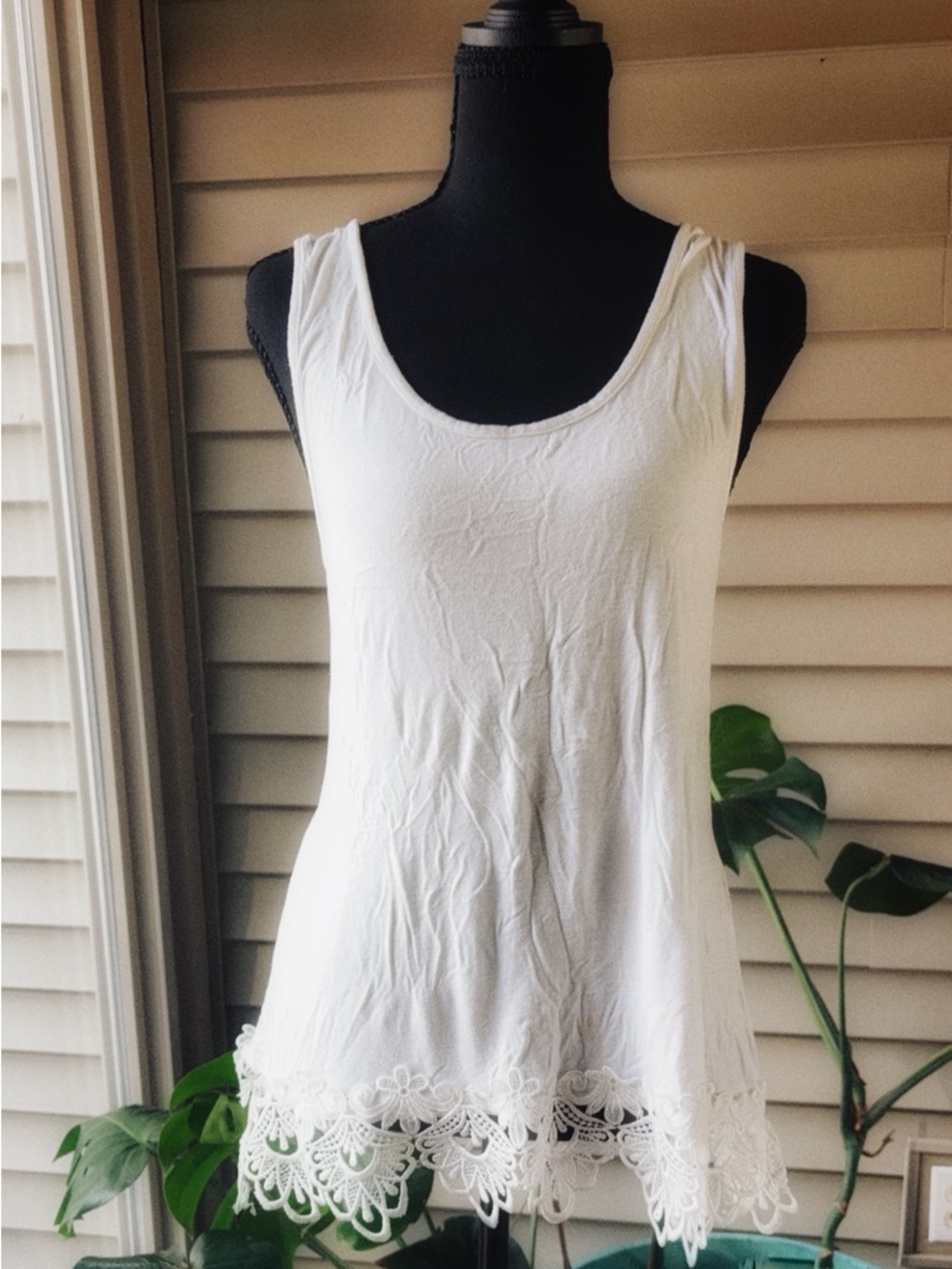 Set of two Women’s White & Black Lace-Hem Tank Tops